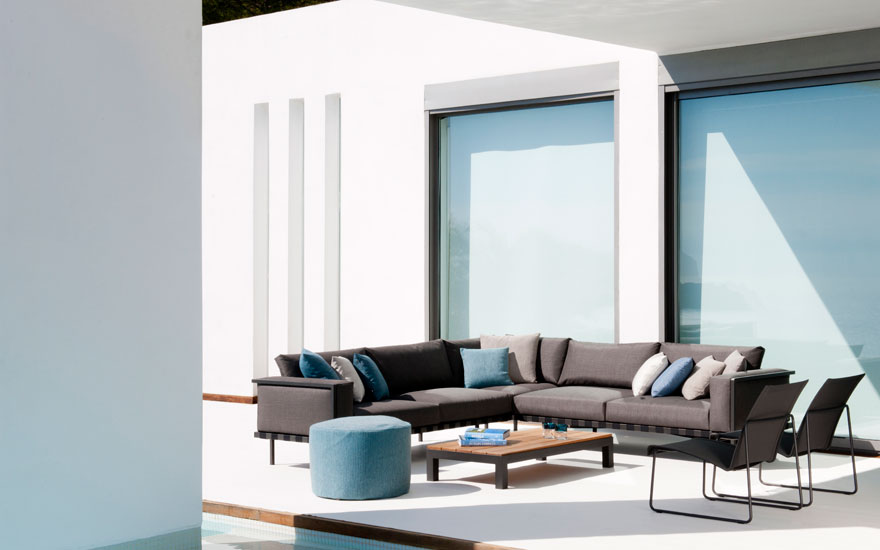 TRIBU Natal Sofa - Canapé, méridienne, poufs, table basse et fauteuils modulables en aluminium
