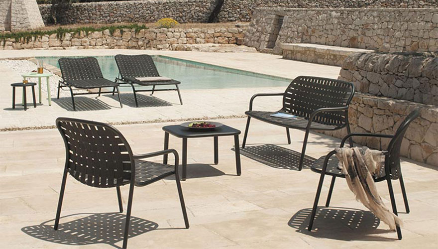 Fauteuils bas - bain de soleil et table basse Yard