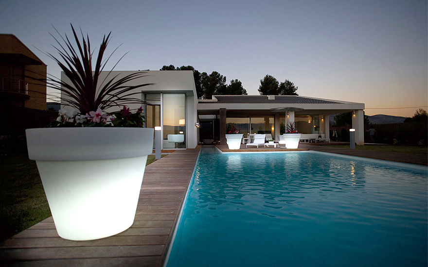 Pot lumineux en polyethylene